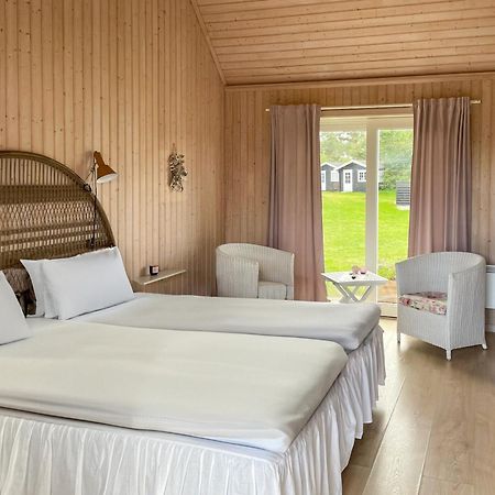 Hotel Strandgaarden Vesterø Havn エクステリア 写真