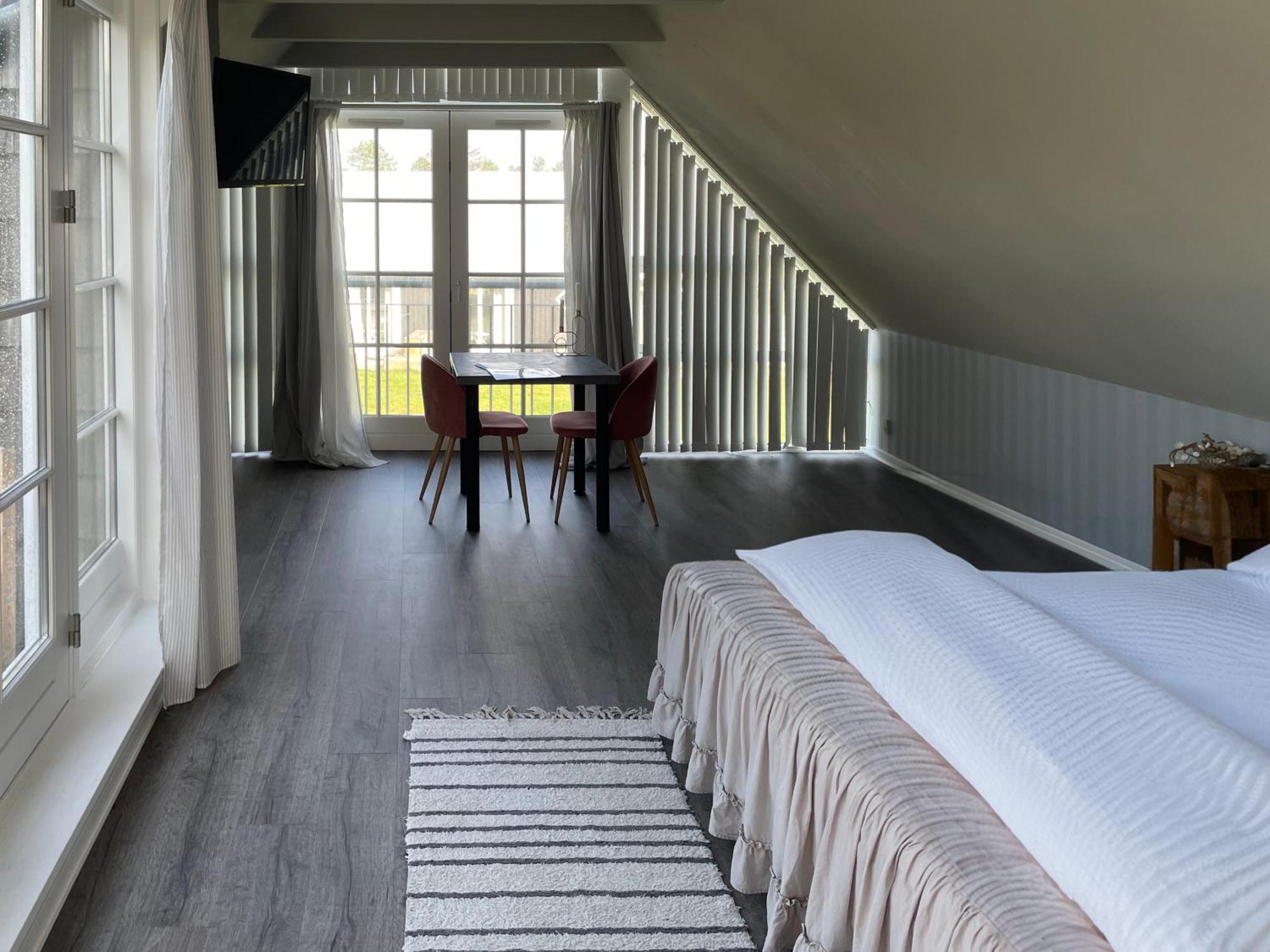 Hotel Strandgaarden Vesterø Havn エクステリア 写真